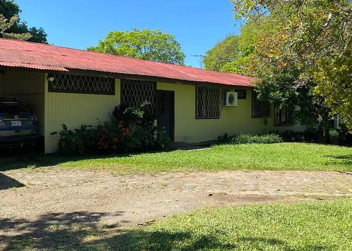 La Casa De Dona Nena Lodge Juntas (Abangares)